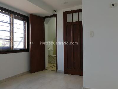 Casa de 5 alcobas en venta en La Soledad Teusaquillo, Bogotá, 260 m² · foto 12 de 18