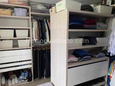 Casa de 4 alcobas en venta en Hacienda San Simon Pl, Bogotá, 337 m² · foto 13 de 19