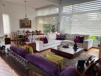 Casa de 4 alcobas en venta en Hacienda San Simon Pl, Bogotá, 337 m² · foto 3 de 19