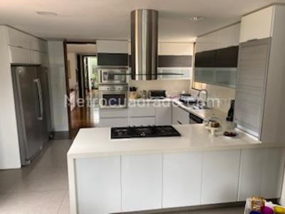 Casa de 4 alcobas en venta en Hacienda San Simon Pl, Bogotá, 337 m² · foto 6 de 19