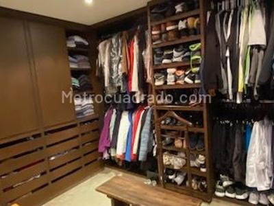 Apartamento de 4 alcobas en venta en La Cabrera, Bogotá, 330 m² · foto 19 de 20