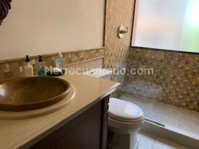 Apartamento de 4 alcobas en venta en La Cabrera, Bogotá, 330 m² · foto 10 de 20
