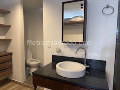 Apartaestudio en venta en Chapinero, Bogotá, 54 m² · foto 2 de 18