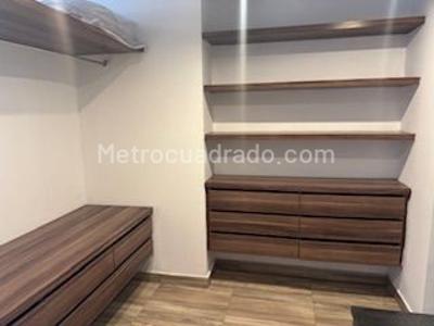 Apartaestudio en venta en Chapinero, Bogotá, 54 m² · foto 3 de 18