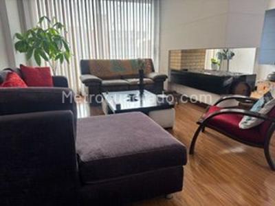 Apartamento de 3 alcobas en venta en Santa Barbara Occidental, Bogotá, 144 m² · foto 2 de 20