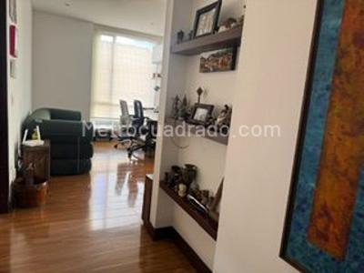 Apartamento de 3 alcobas en venta en Santa Barbara Occidental, Bogotá, 144 m² · foto 8 de 20