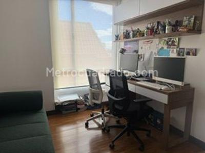 Apartamento de 3 alcobas en venta en Santa Barbara Occidental, Bogotá, 144 m² · foto 9 de 20
