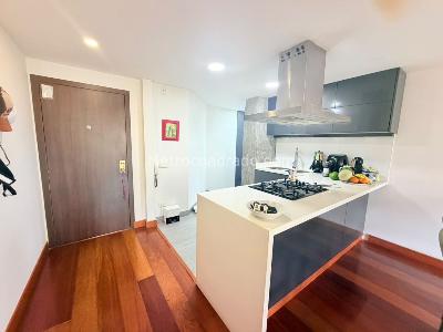 Apartamento en venta en Las Rosales, Bogotá · foto 2 de 14