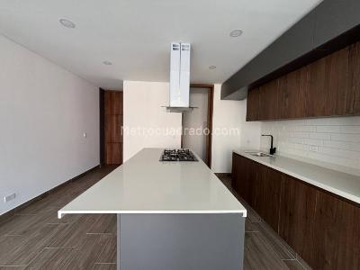 Apartamento de 2 alcobas en venta en Santa Paula, Bogotá, 69 m² · foto 5 de 15