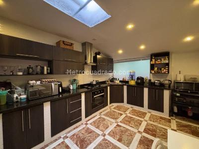 Casa en venta en Santa Barbara Alta, Bogotá · foto 6 de 20