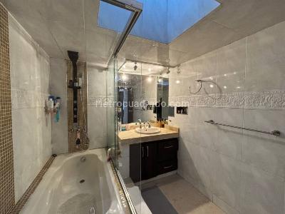 Casa en venta en Santa Barbara Alta, Bogotá · foto 13 de 20