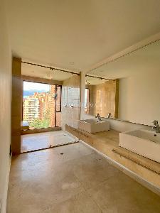 Apartamento de 5 alcobas en venta en Los Rosales Reservado, Bogotá, 600 m² · foto 19 de 20