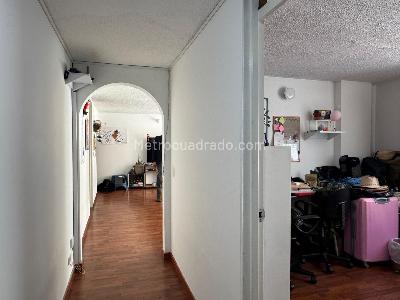 Apartamento de 3 alcobas en venta en Alicante, Bogotá, 77 m² · foto 5 de 12