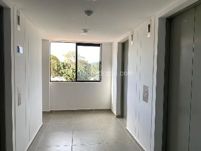 Apartamento de 1 alcoba en arriendo en Mazuren I, Bogotá, 31 m² · foto 3 de 17