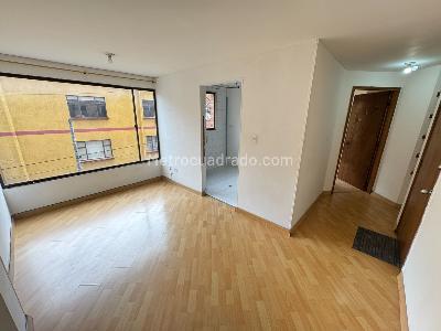 Apartaestudio en venta en Marly, Bogotá, 34 m² · foto 2 de 12