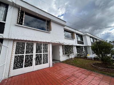Casa en Arriendo, PONTEVEDRA, Bogotá D.C.