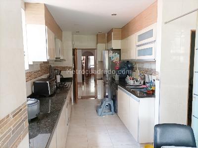 Apartamento de 4 alcobas en venta en Bosque Medina, Bogotá, 298 m² · foto 5 de 20