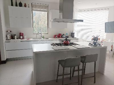 Apartamento de 3 alcobas en venta en Altos De Sotileza, Bogotá, 255 m² · foto 6 de 20