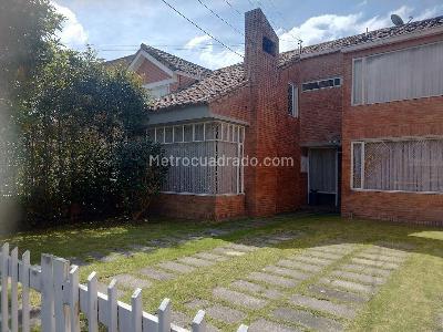 Casa en venta en Alhambra, Bogotá · foto 2 de 20