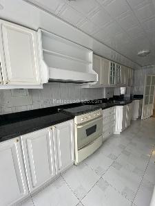 Apartamento de 3 alcobas en venta en Chico Norte, Bogotá, 166 m² · foto 5 de 20