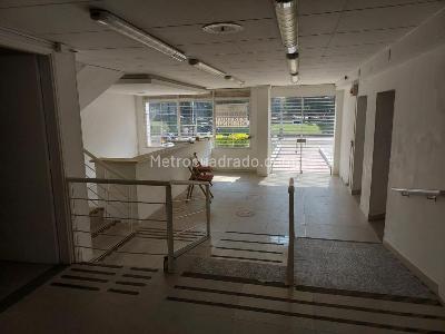 Casa de 5 alcobas en venta en Pasadena, Bogotá, 450 m² · foto 3 de 12