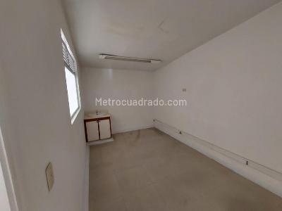 Casa de 5 alcobas en venta en Pasadena, Bogotá, 450 m² · foto 8 de 12