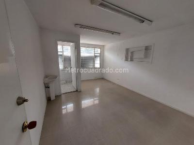 Casa de 5 alcobas en venta en Pasadena, Bogotá, 450 m² · foto 9 de 12