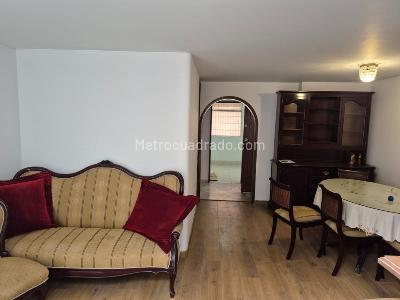 Apartamento de 3 alcobas en venta en Caobos Salazar, Bogotá, 98 m² · foto 3 de 13