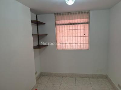 Apartamento de 3 alcobas en venta en Caobos Salazar, Bogotá, 98 m² · foto 4 de 13
