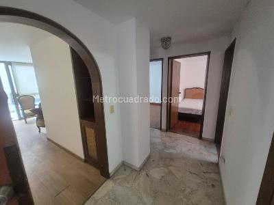 Apartamento de 3 alcobas en venta en Caobos Salazar, Bogotá, 98 m² · foto 8 de 13