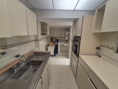 Apartamento de 3 alcobas en venta en Caobos Salazar, Bogotá, 98 m² · foto 12 de 13