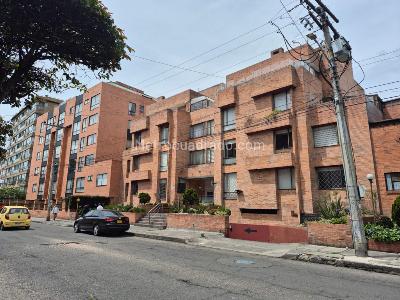 Apartamento de 3 alcobas en venta en Caobos Salazar, Bogotá, 98 m² · foto 13 de 13