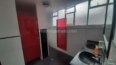 Casa de 5 alcobas en venta en La Soledad, Bogotá, 330 m² · foto 15 de 20
