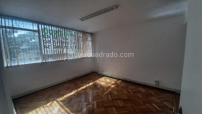 Casa de 5 alcobas en venta en La Soledad, Bogotá, 330 m² · foto 16 de 20