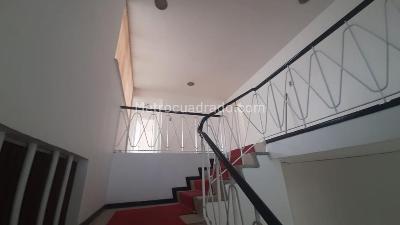 Casa de 5 alcobas en venta en La Soledad, Bogotá, 330 m² · foto 5 de 20