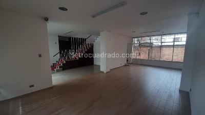 Casa de 5 alcobas en venta en La Soledad, Bogotá, 330 m² · foto 6 de 20