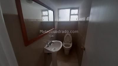 Casa de 5 alcobas en venta en La Soledad, Bogotá, 330 m² · foto 9 de 20