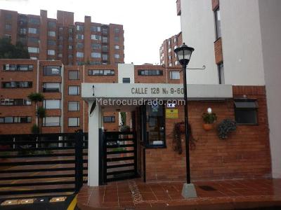 Apartamento de 3 alcobas en arriendo en Recodo Del Country, Bogotá, 82 m² · foto 2 de 19
