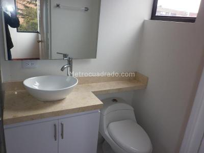 Apartamento de 3 alcobas en arriendo en Recodo Del Country, Bogotá, 82 m² · foto 15 de 19