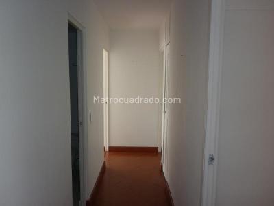 Apartamento de 3 alcobas en arriendo en Recodo Del Country, Bogotá, 82 m² · foto 16 de 19