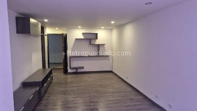 Apartamento en venta en Santa Barbara Central, Bogotá · foto 2 de 16