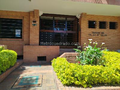 Apartamento de 3 alcobas en venta en San Luis, Bogotá, 66 m² · foto 2 de 19