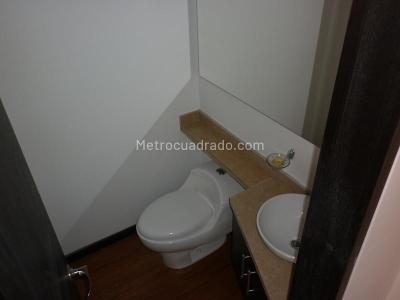 Apartamento de 2 alcobas en arriendo en Cedritos, Bogotá, 81 m² · foto 9 de 20