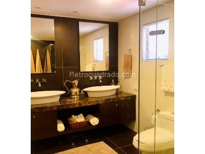 Apartamento de 3 alcobas en venta en Chico Norte, Bogotá, 348 m² · foto 19 de 20