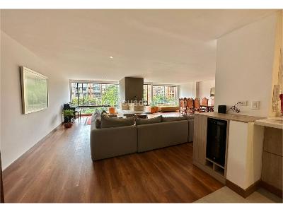 Apartamento de 3 alcobas en venta en Santa Barbara, Bogotá, 237 m² · foto 6 de 20