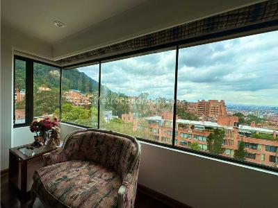 Apartamento de 4 alcobas en venta en Rosales Alto, Bogotá, 298 m² · foto 17 de 20