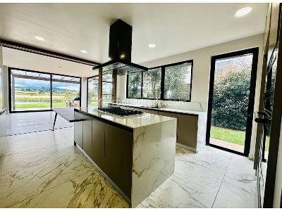 Casa de 5 alcobas en venta en Chia, Chía, 430 m² · foto 2 de 20