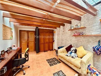 Apartamento de 3 alcobas en venta en Rosales Alto, Bogotá, 207 m² · foto 5 de 20