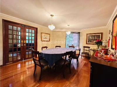 Apartamento de 3 alcobas en venta en Rosales Alto, Bogotá, 207 m² · foto 7 de 20