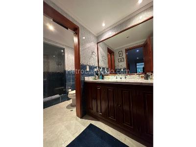 Apartamento de 3 alcobas en venta en Rosales Alto, Bogotá, 207 m² · foto 16 de 20